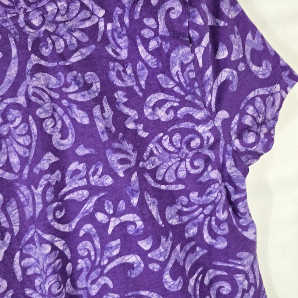 St. John's Bay Lavender Paisley  V-Neck Tee - Picture 3 of 6